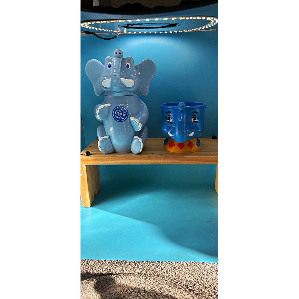 Ringling Bros Barnum & Bailey Peek-A-Boo Elephant Mug Set Feld Entertainment